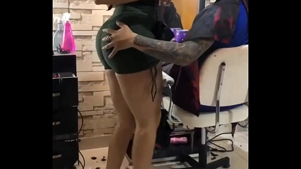 Corte Con Final Feliz En La Estetica Me Isfruto De Su Seductive Cuerpo