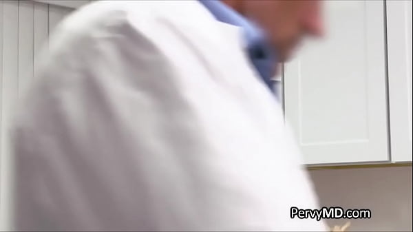 Caretaker Eats Honeypot Then Doctor Pounds It Intense