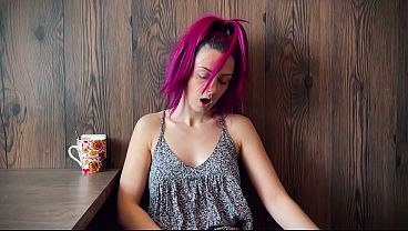 4 Bright Orgasms In The Kitchen