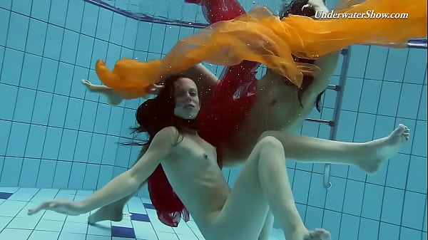 Horniest Raunchiest Lesbian Babes In The Pool