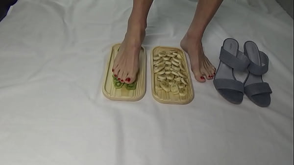 I Trample Fruits With My Soles