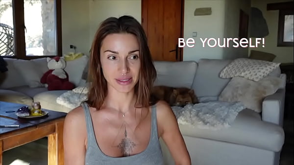 Dating & Charming Tips With Sex Educator Roxy Fox