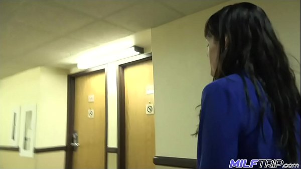 MILFTRIP Dripping Cunt MOMMY Hammerred In Hotel Room