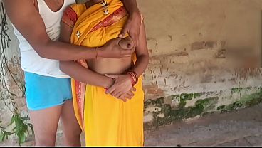 Satin Silk Saree Muslim Aunty Desi Indian Lover Openly Titty Press Outdoors And