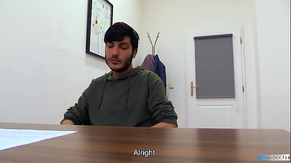 Ambitious Twink Hairdresser Compensates For His Lack Of Experience With An Unedited Hammer At The Interview - BigStr