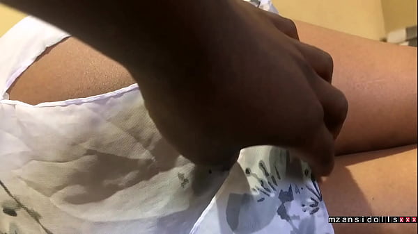 Yellow Bang Fresh Ebony Mommy About To Get Some Dick