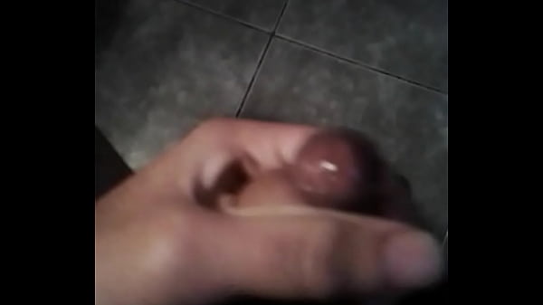 Chico Gordito Masturbandose