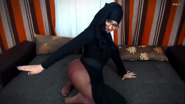 MuslimGirl - Playing With Her Twat