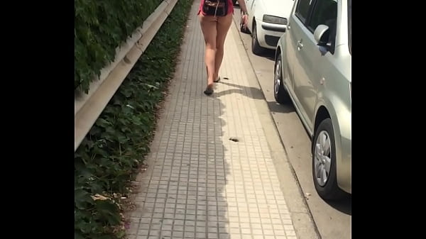 Nice Rump In The Street