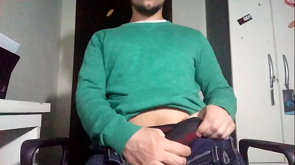 Novinho Gozando