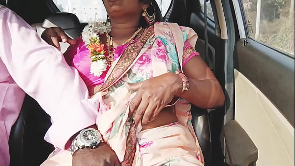 Indian Housewife Tricking In-car Fun Telugu Filthy Talks.