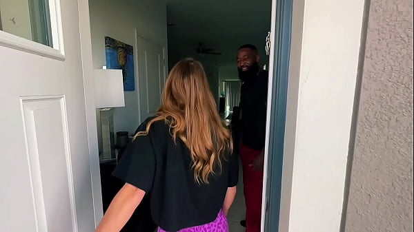 Sydney Ryan Comes In For A Massage And Gets Blacked Uncut