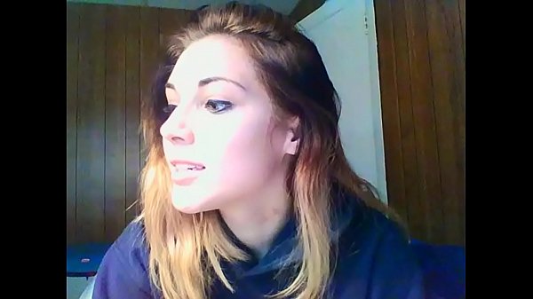 Young-babe Disrobe On Cam