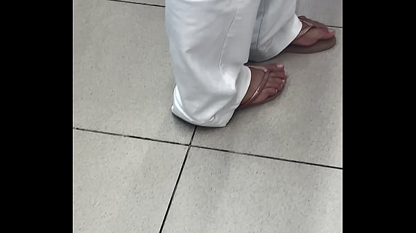 Pés De Chinelo No Mercado