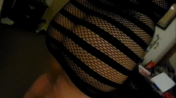 Kiss Behind 3