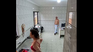 The Maid Agreed To Get Exposed And Receive An Ejaculation On Her Face.