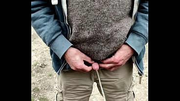 Outdoor Pissing