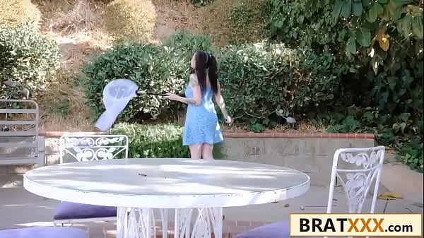 Slender Leia Discovers An Enormous Catch In The Garden