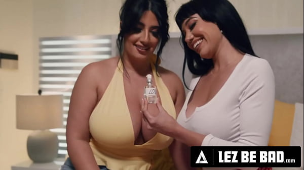 LEZ BE BAD - Greased Up GFs Sarah Arabic & Petite Puck PEAK During ROUGH LESBIAN LEZ GRIND SESH!