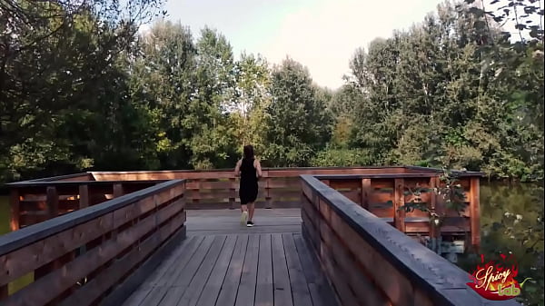 Giovane Tettona Soccorsa Al Parco Mentre Corre Poi Scopata Privatamente (Trailer Con Bianka Blue E Gothic)