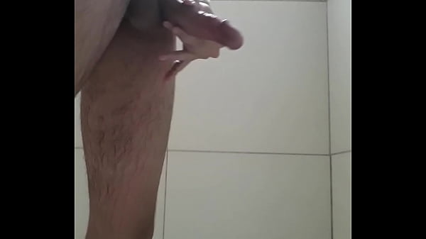 Novinho Virgem Batendo Punheta