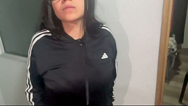 Saliendo De La Universidad Con Compañero Me Invita A Comer Luego Pago Asi