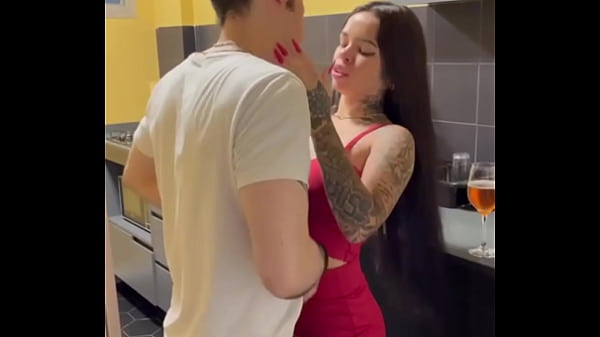 O Boy Faz Uma Visitinha Pra Gata Que Ja Estava De Vestidinho E Sem Calcinha
