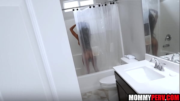 3some With Stepmother & Stepaunt