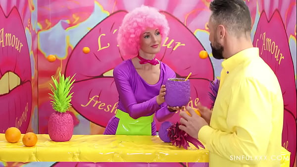 She Comes In Colors 2