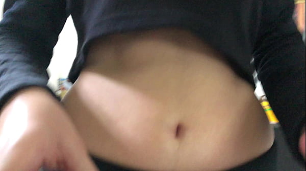 Cutie Hottie Showing Her Navel
