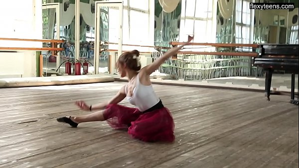 Alla Zadornaja Undressed Tight Ballerina Babe