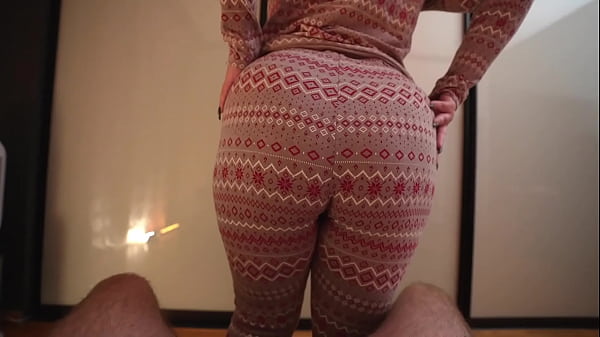 Stepsister Gave Sex For Christmas