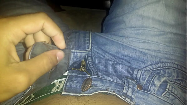Mostrando O Que Tem Na Cueca