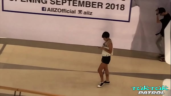 Pretty And Clenched Thai STEPMOM Hands Pussy To Strange White Man In Dream Hookup