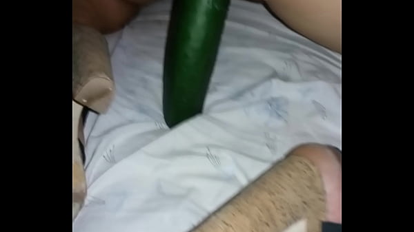 Pepino Grosso Na Buceta