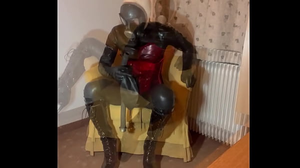 Latexitaly Complete The Gasmask Setup