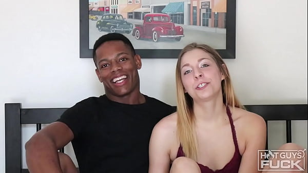 First Timer With A Babe EXPOSES OUT!! Has A Monster Meat Too! Wow!
