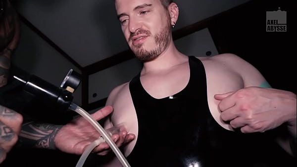 Axel Abysse Wrecks Opening For Damian Dragon Massive Stretch