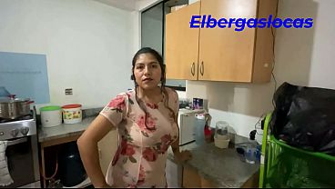 Follando Con El Tecnico De Internet, Llame Por Que No Tenia Como Ver Porno Y El Amablemente Se Ofreció A Complacerme, Me Dejo Satisfecha