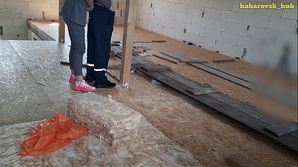 Steamy Wife Paid Off The Builder With Sex