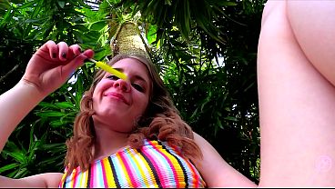 BIKINI-POPS BACKYARD BUTT Trailer