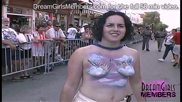 Exhibitionist Wifeys And Gfs Bare Tits & Pussy At Fantasy Fest