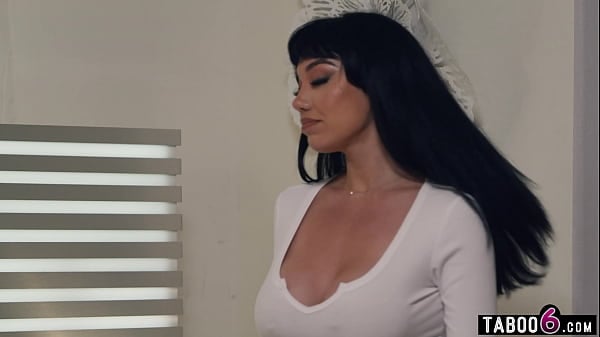 Big Tits Arab And Latina MATURE Lesbians Having Frenzied Sex Together