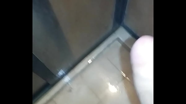 Chaqueta En La Ducha