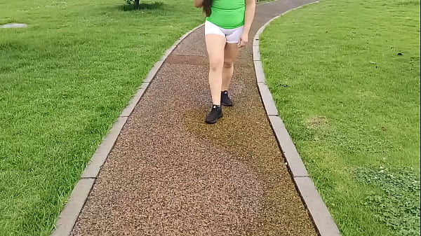 Hotwife Puta Latina Colombiana Con Cameltoe Gigante Haciendo Ejercicio En Short Sin Ropa Interior En El Parque Bhabhi Hotwife Colombian Latina Vixen With Gigantic Cameltoe