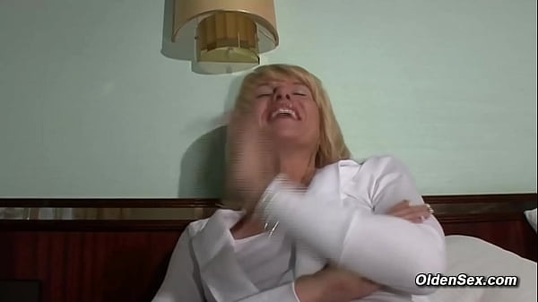 First Casting Masurbation For Ravishing Homemade Blonde STEPMOM