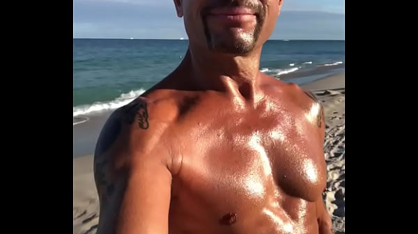 THE HAPPY PORNSTAR MAXXX LOADZ