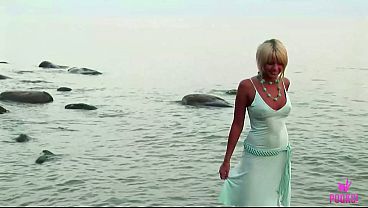Marleny S Playing With Her Bubbly Knockers & Lustful Cunt At The Beach!