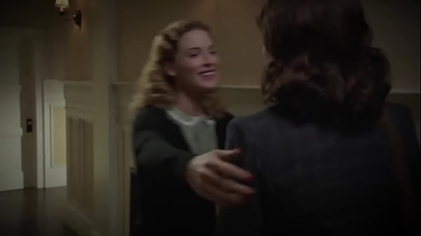 Hayley Atwell & Bridget Regan Lesbian Kiss In Agent Carter S01E06