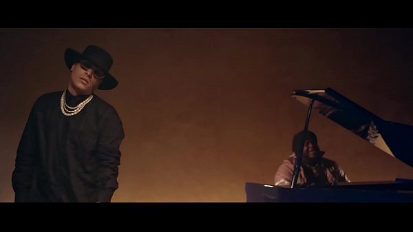 Sech - Otro Trago Ft. Darell (Video Oficial)